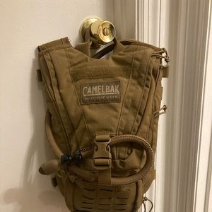 USMC coyote tan camelbak, maximum gear, never used!